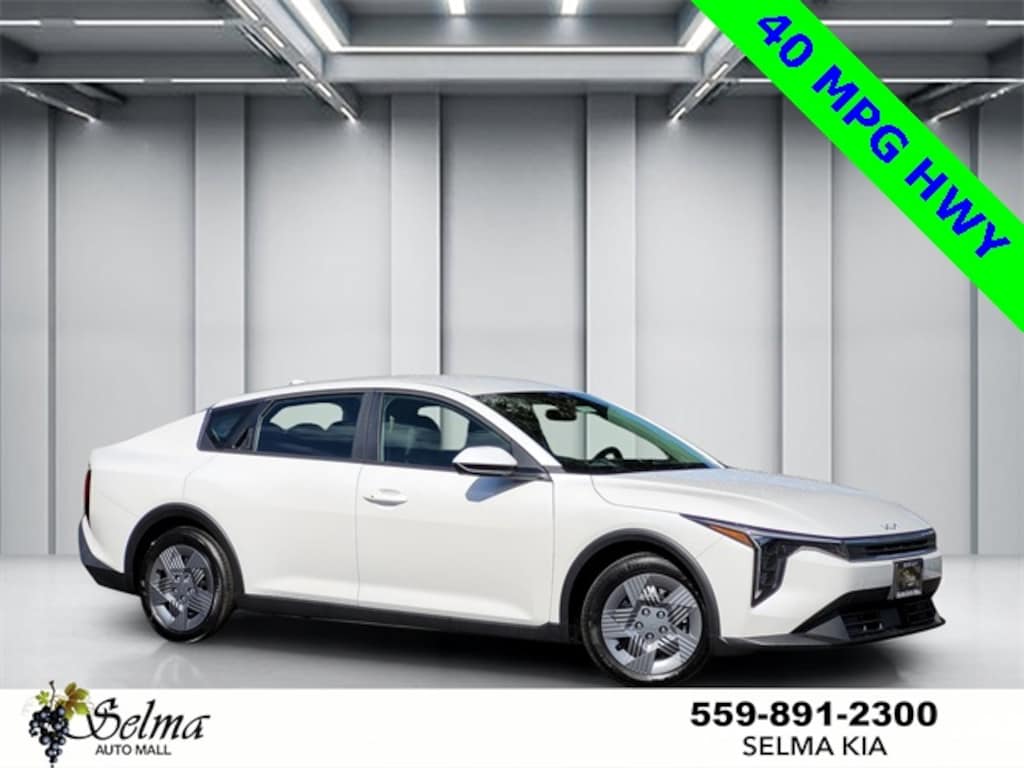 New 2025 Kia K4 LX Sedan