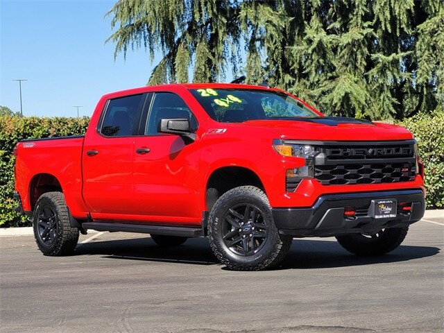 2024 Chevrolet Silverado 1500 Custom Trail Boss photo 2