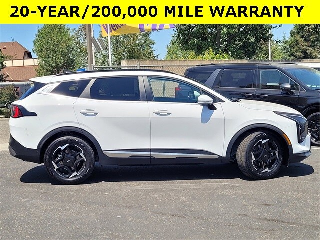 2026 Kia Sportage EX photo 3