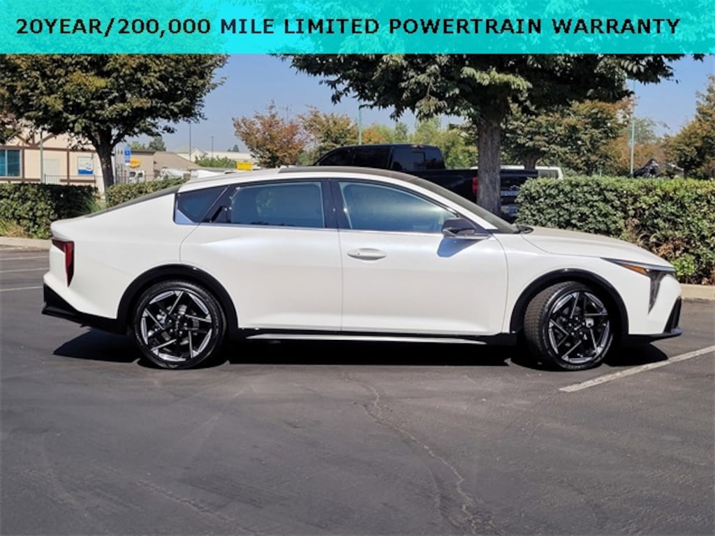 New 2025 Kia K4 GT-Line Sedan