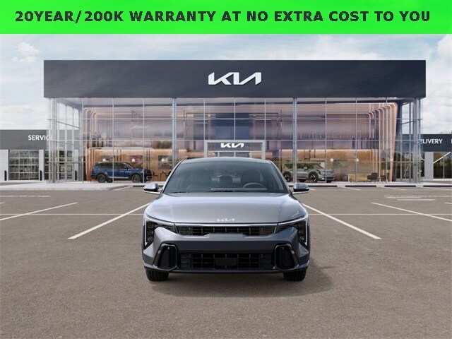2025 Kia K4 GT-Line photo 2