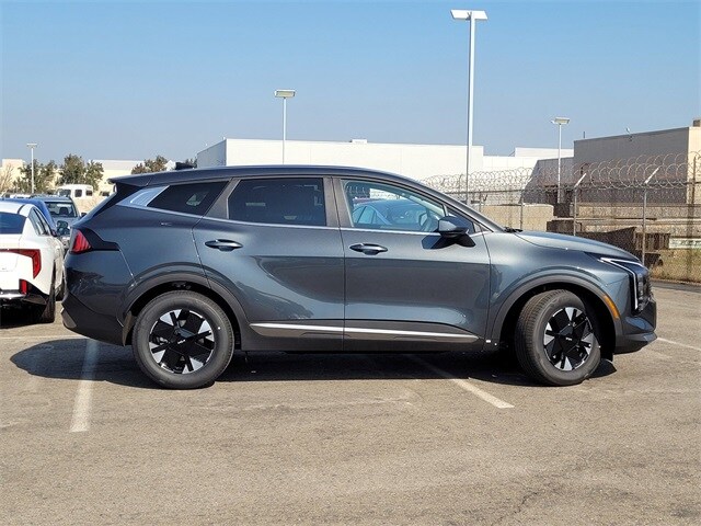 2026 Kia Sportage Hybrid LX photo 3