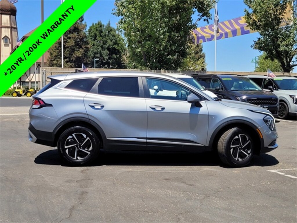 New 2025 Kia Sportage Hybrid LX SUV