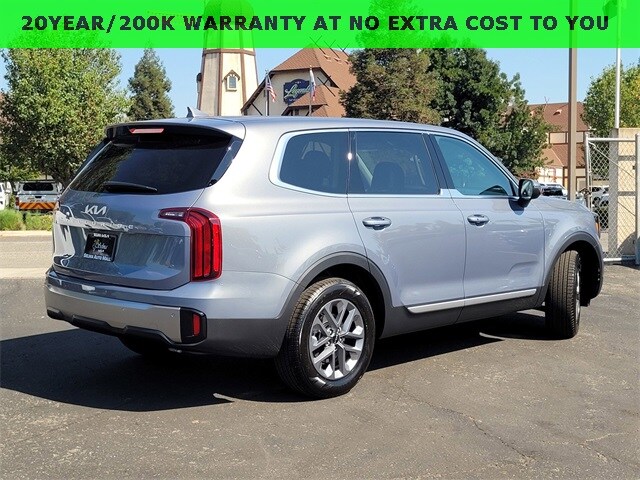 2025 Kia Telluride LX photo 4