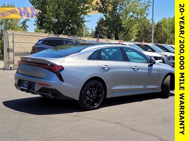 2026 Kia K5 GT-Line photo 4