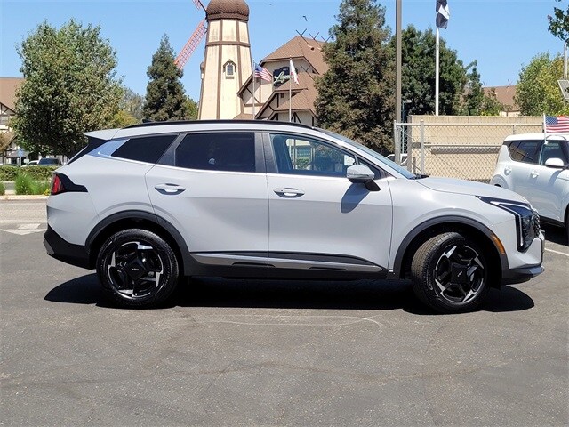 2026 Kia Sportage Hybrid EX photo 3
