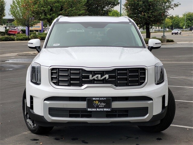 2025 Kia Telluride S photo 2