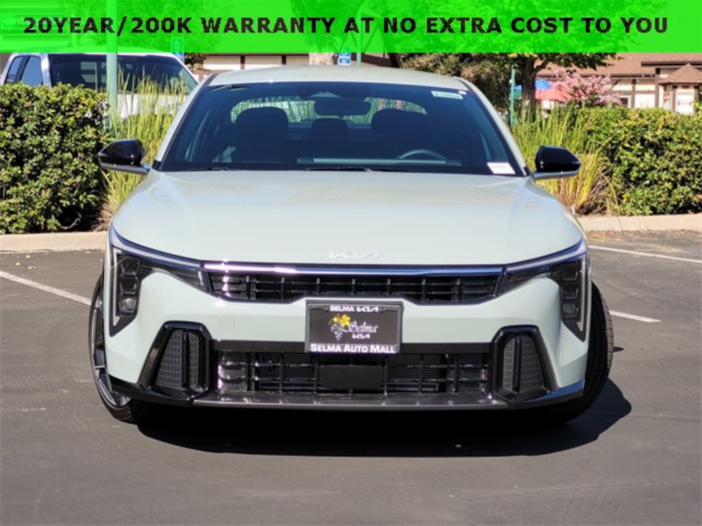 New 2025 Kia K4 GT-Line Sedan