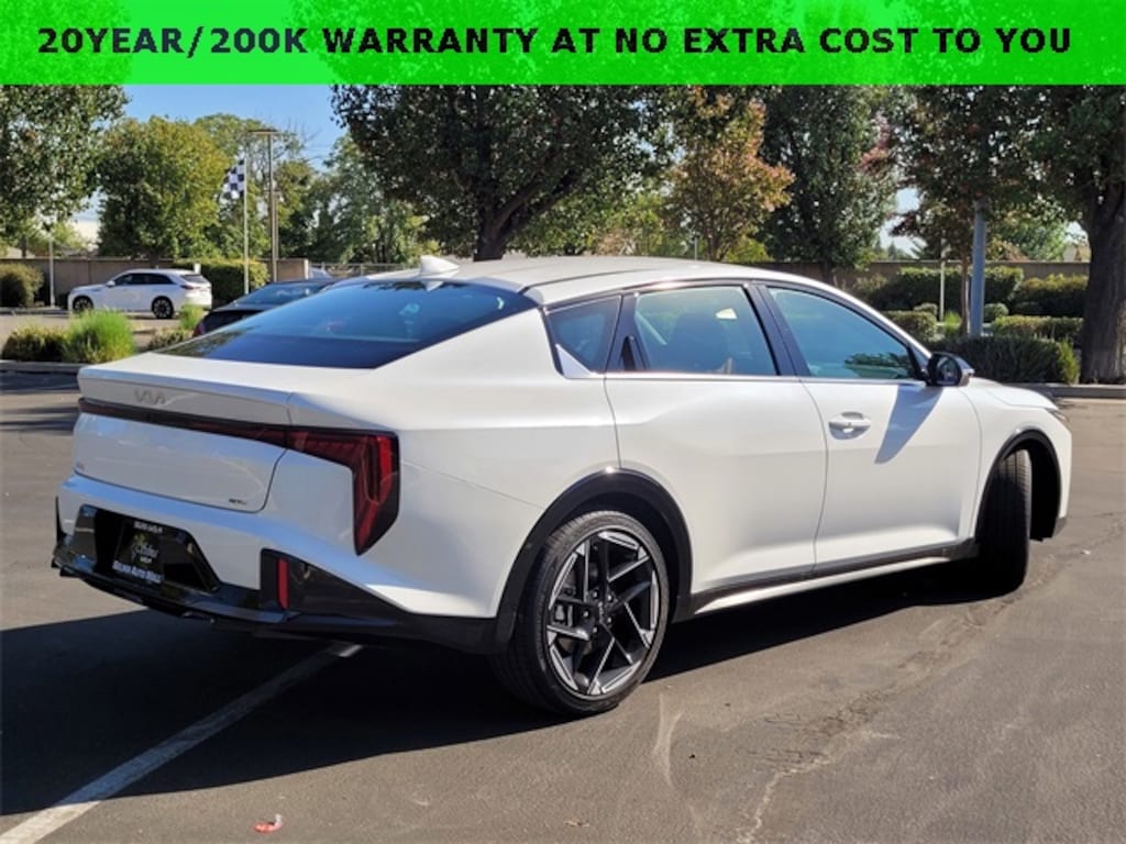 New 2025 Kia K4 GT-Line Sedan