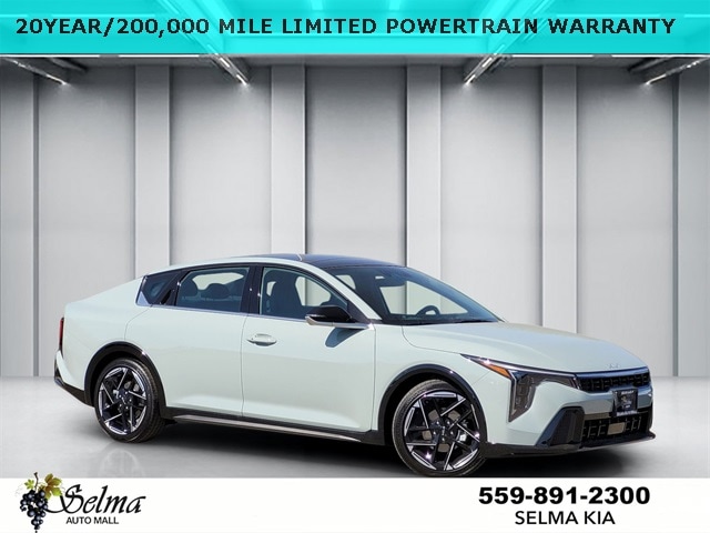 2025 Kia K4 GT-Line's photo