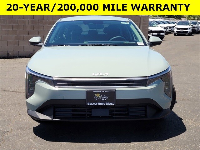 2025 Kia K4 LXS photo 2