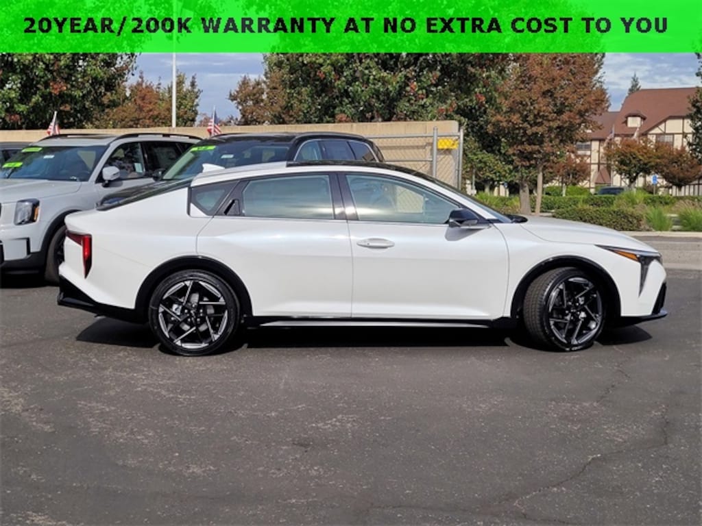 New 2025 Kia K4 GT-Line Sedan