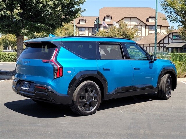 2026 Kia EV9 Land photo 3