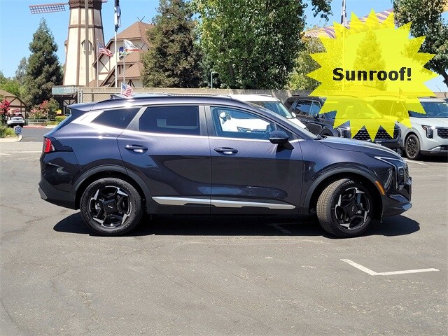 2026 Kia Sportage EX photo 3