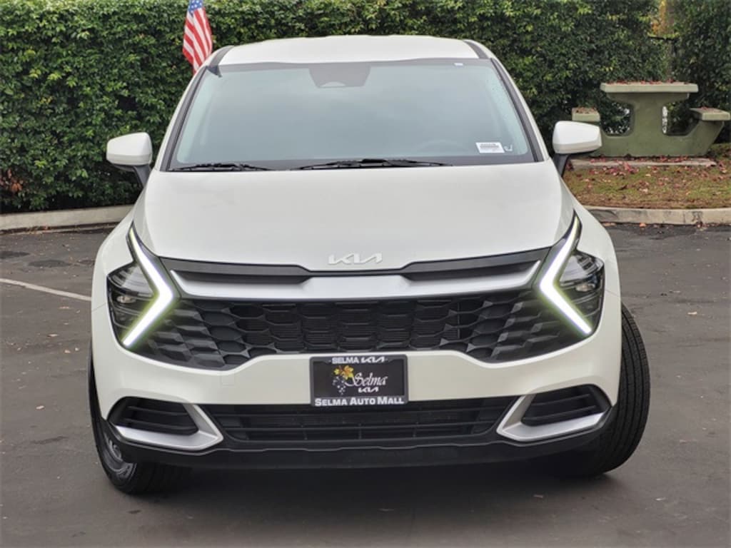 Used 2024 Kia Sportage LX SUV