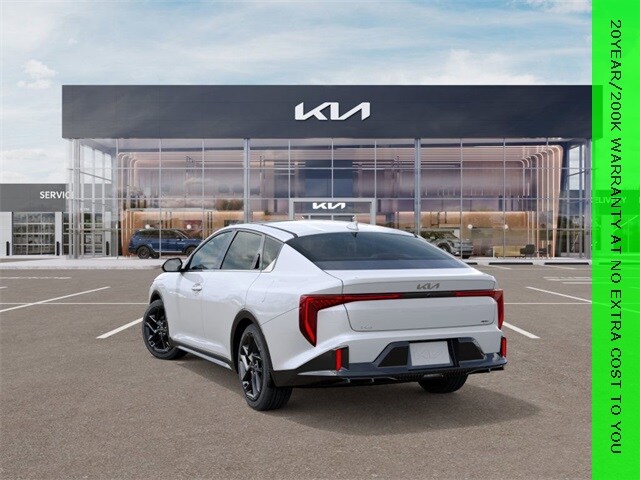 2025 Kia K4 GT-Line Turbo photo 4