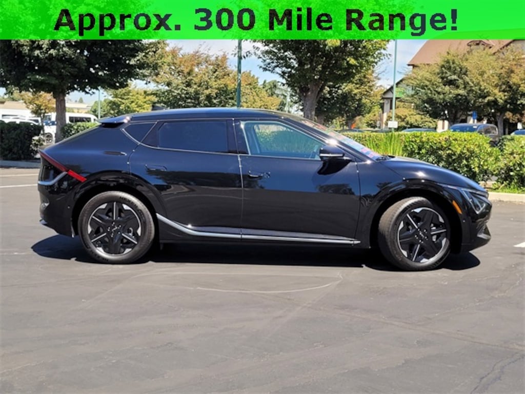 New 2025 Kia EV6 Wind SUV