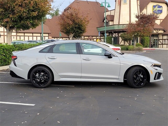 2026 Kia K5 GT-Line photo 3