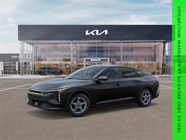 2025 Kia K4 LXS photo 3