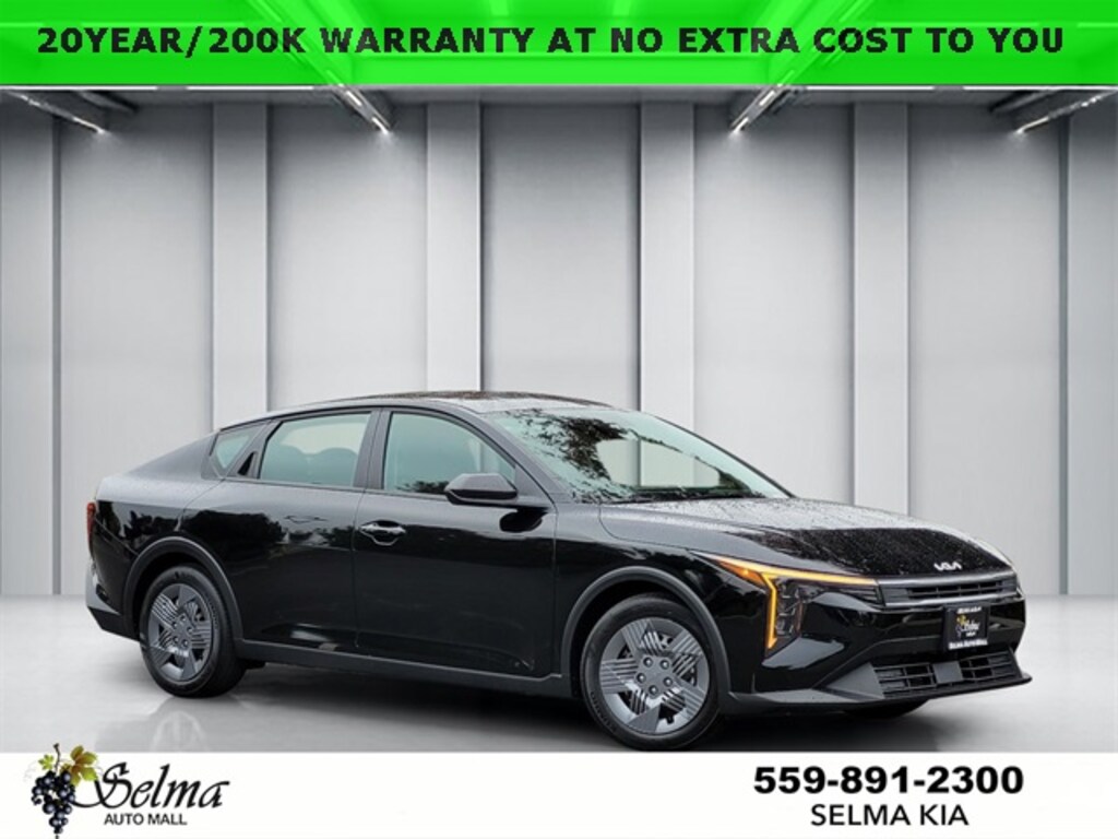 New 2025 Kia K4 LX Sedan