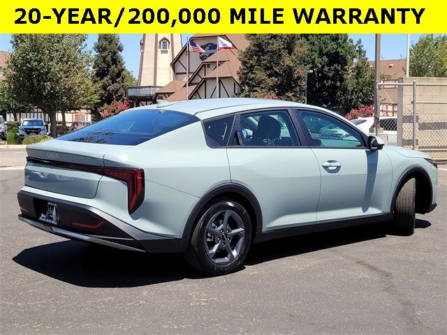 2025 Kia K4 LXS photo 4
