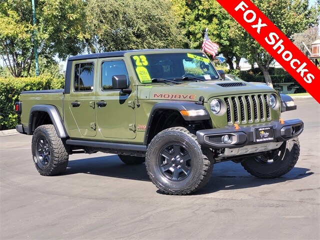 2023 Jeep Gladiator Mojave photo 2