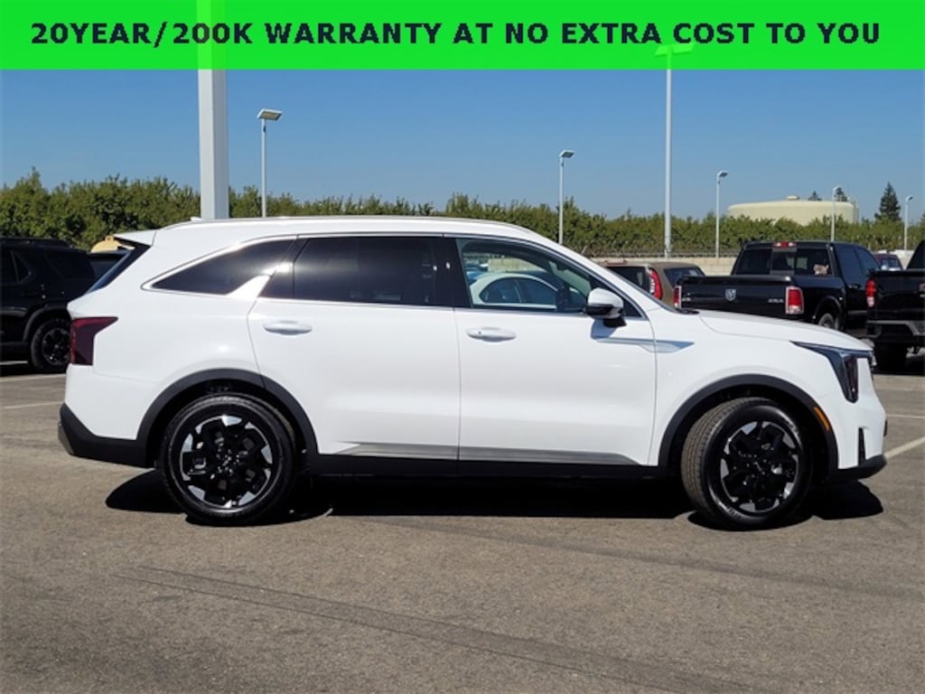 New 2026 Kia Sorento S SUV