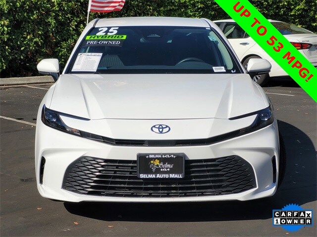2025 Toyota Camry LE photo 2