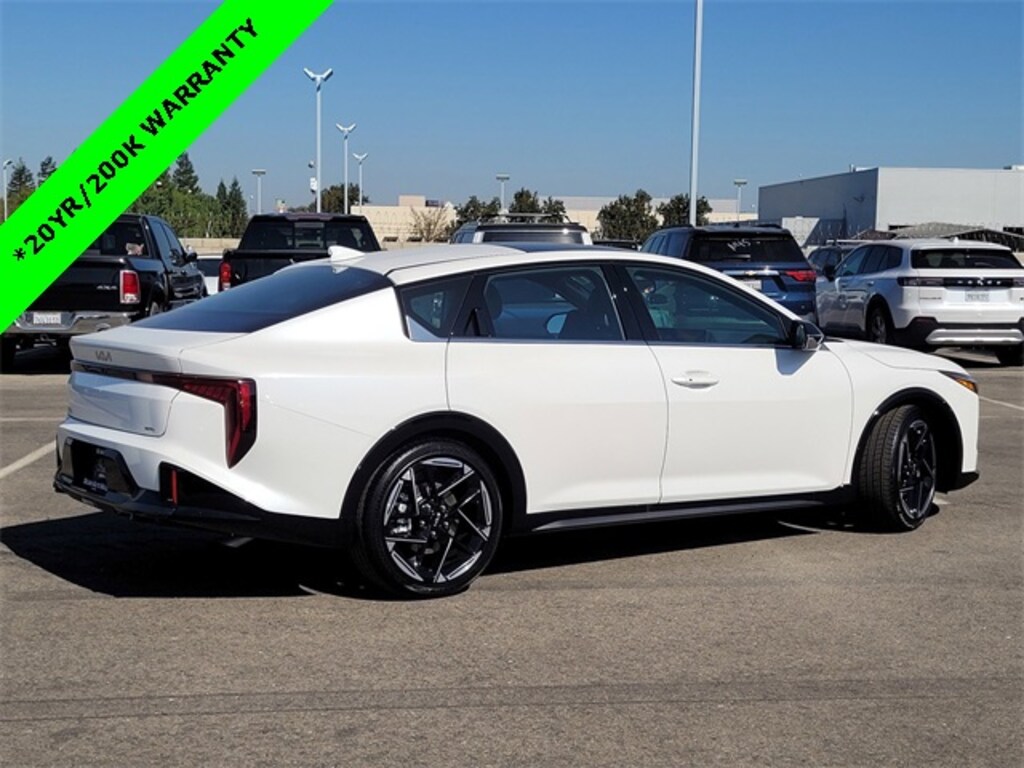New 2025 Kia K4 GT-Line Sedan