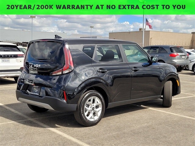 2025 Kia Soul LX photo 4