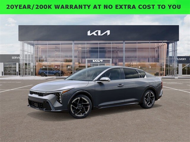 2025 Kia K4 GT-Line photo 3