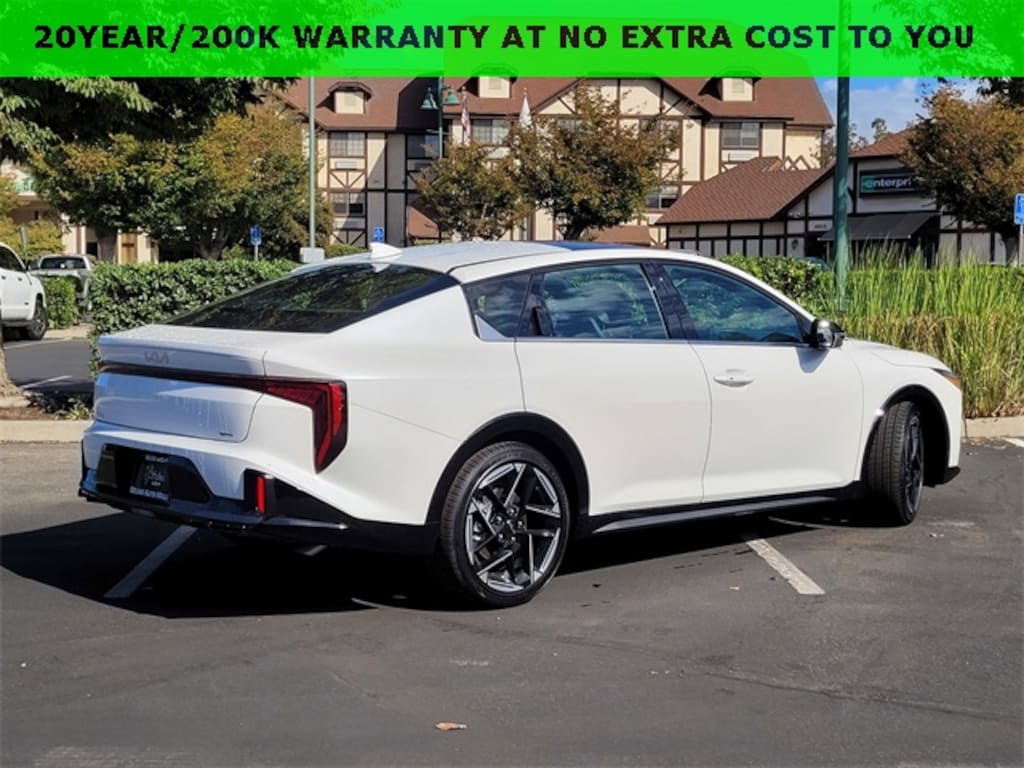 New 2025 Kia K4 GT-Line Sedan