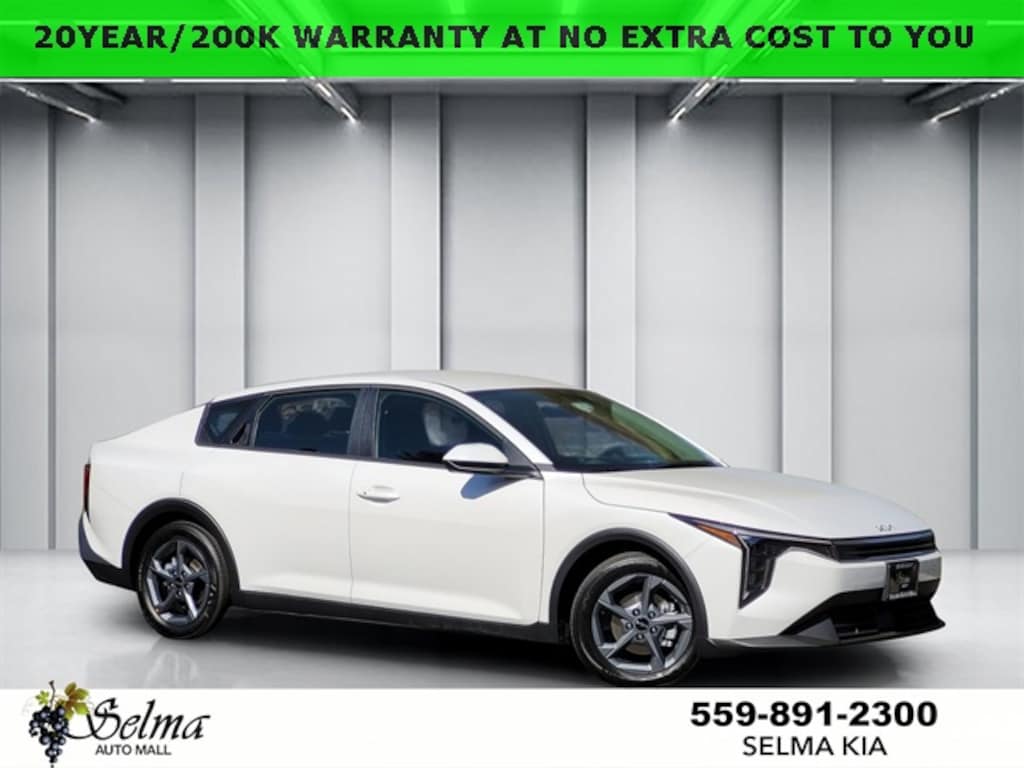 New 2025 Kia K4 LXS Sedan