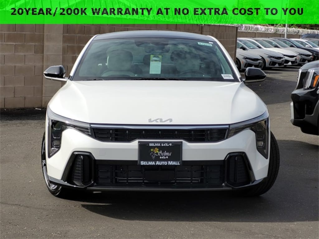 New 2025 Kia K4 GT-Line Sedan