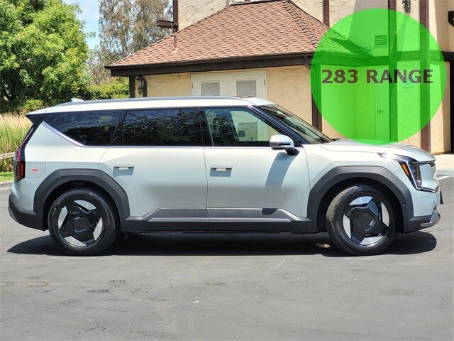 2026 Kia EV9 Wind photo 3