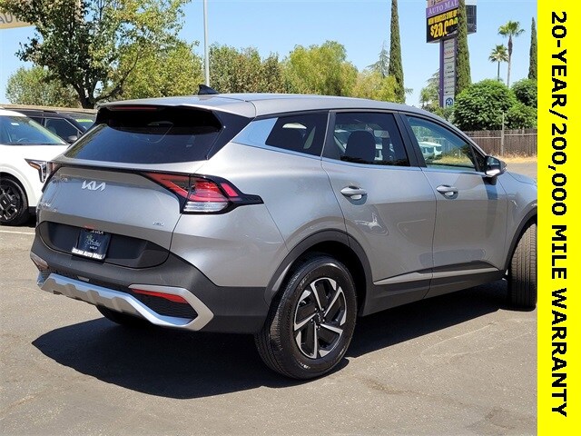 2025 Kia Sportage Hybrid LX photo 4