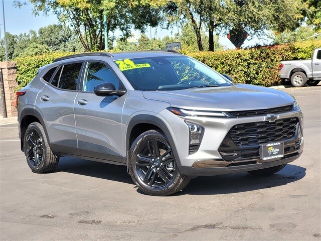 2024 Chevrolet Trax ACTIV photo 2