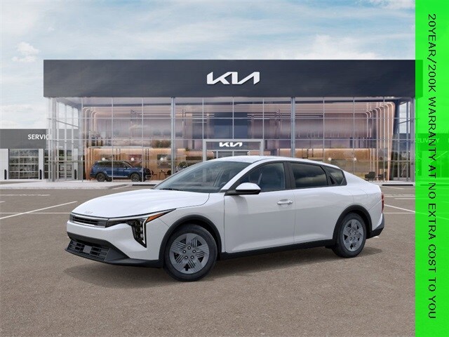 2025 Kia K4 LX photo 2