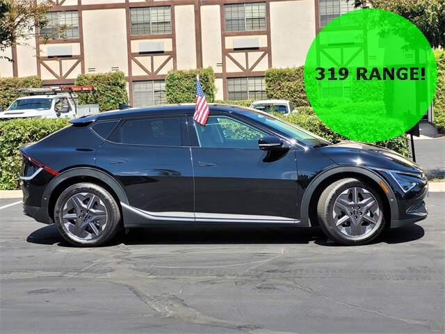 2025 Kia EV6 Light photo 3