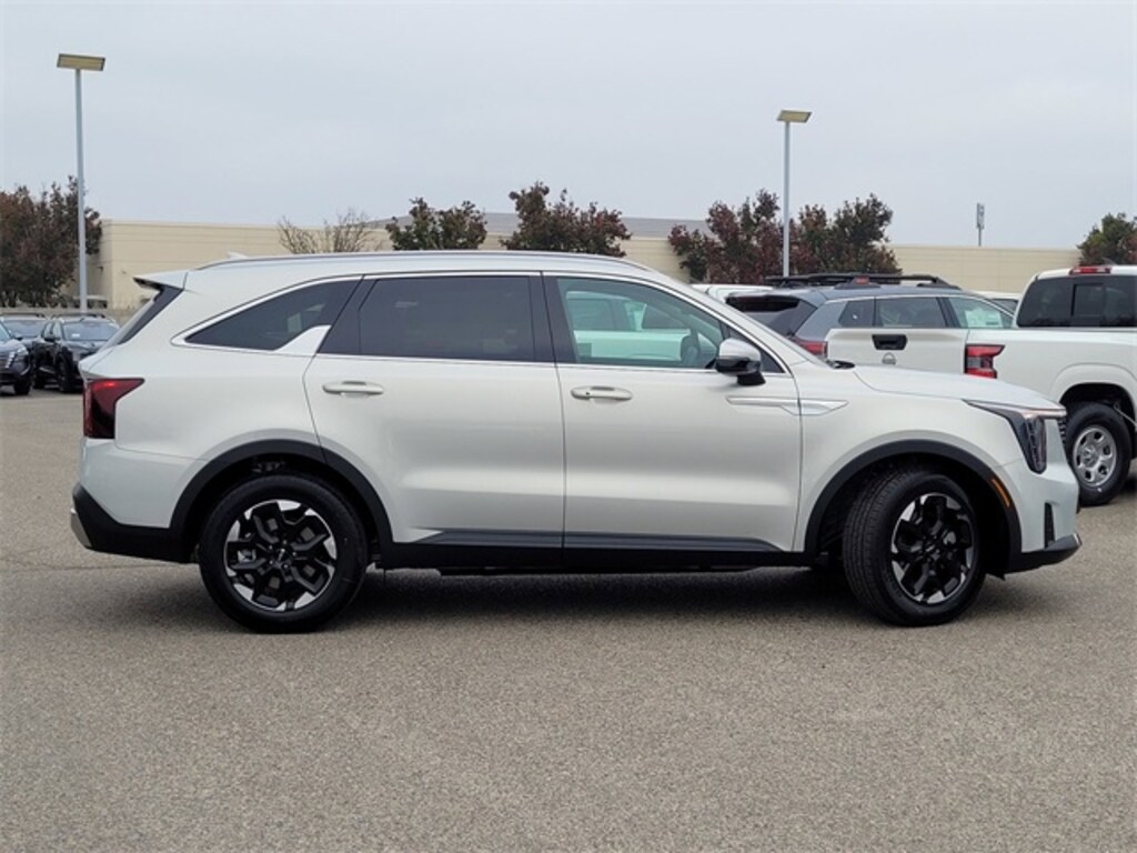 New 2026 Kia Sorento S SUV