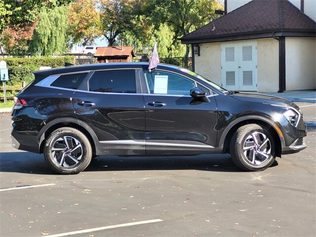 2023 Kia Sportage Hybrid LX photo 4