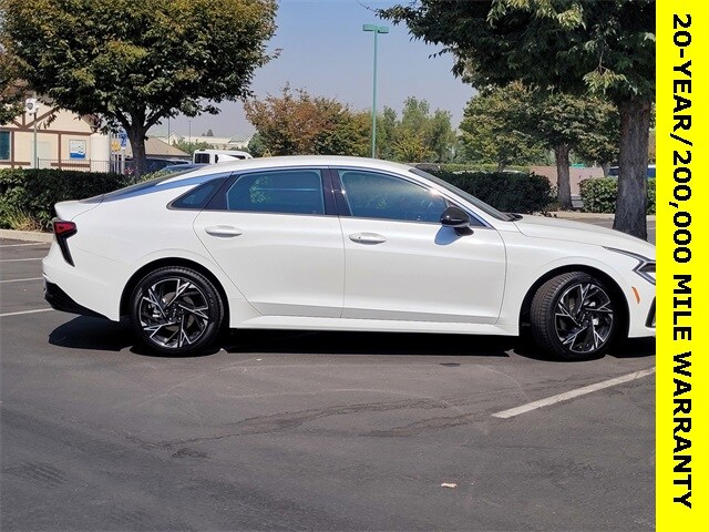 2026 Kia K5 GT-Line photo 2