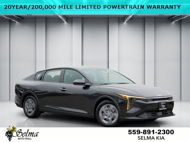 2025 Kia K4 LX's photo