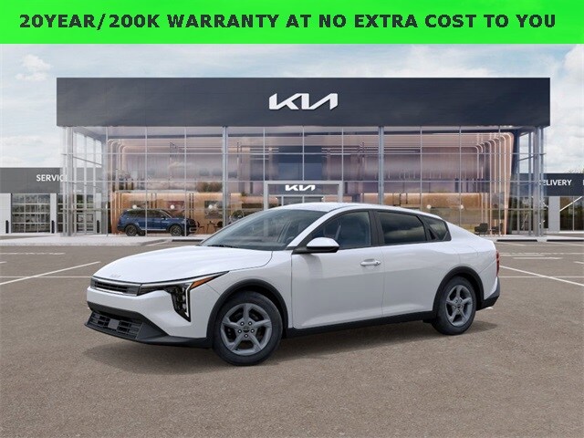 2025 Kia K4 LXS photo 3