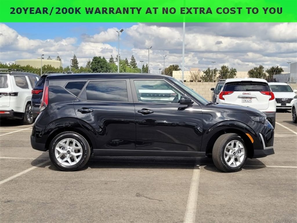 New 2025 Kia Soul LX Hatchback