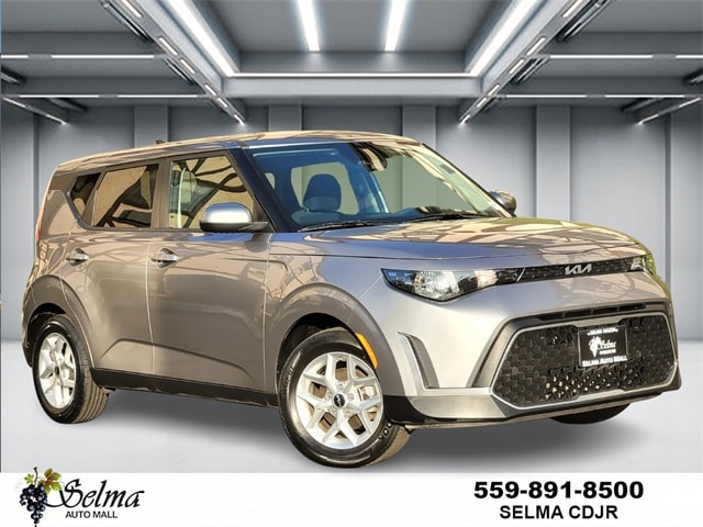 2024 Kia Soul LX's photo