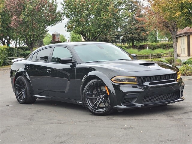 2023 Dodge Charger R/T Scat Pack Widebody photo 2