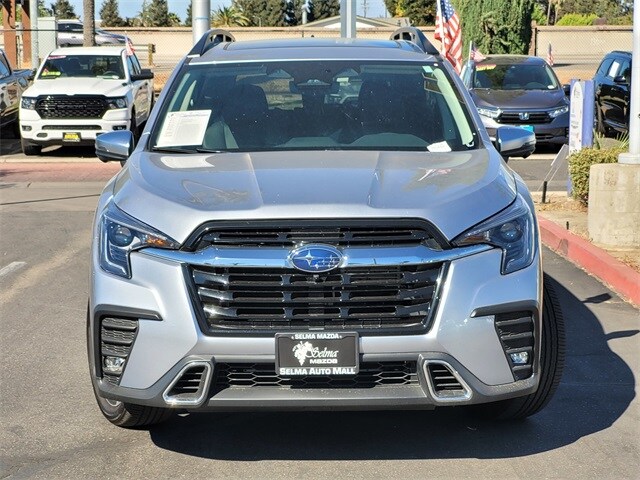 2023 Subaru Ascent Touring photo 3