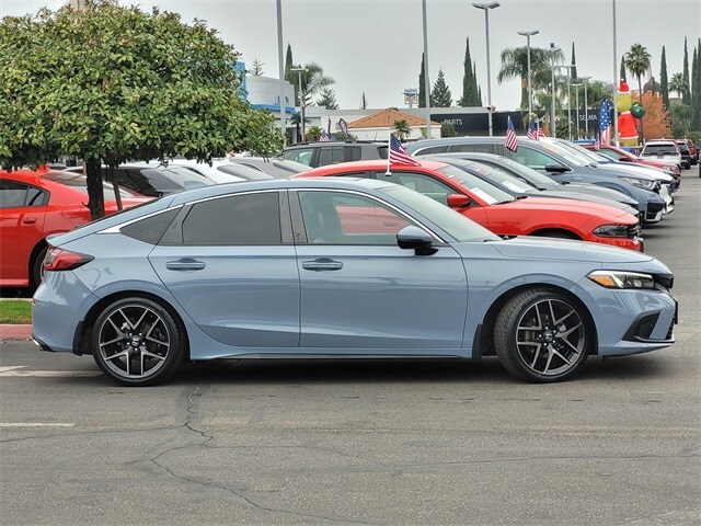 2022 Honda Civic Sport Touring Hatchback photo 3