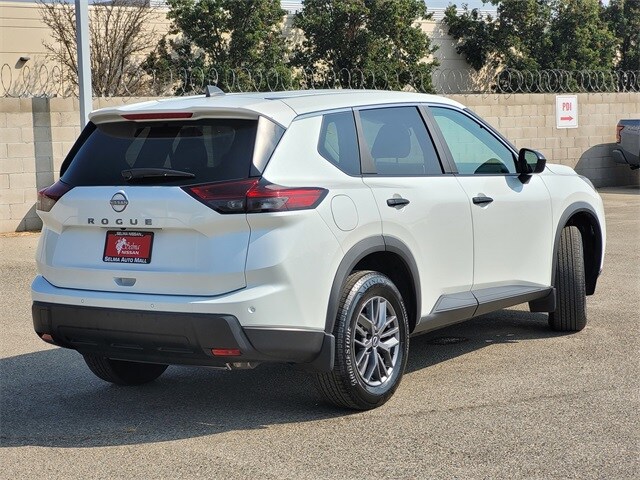 2024 Nissan Rogue S photo 3